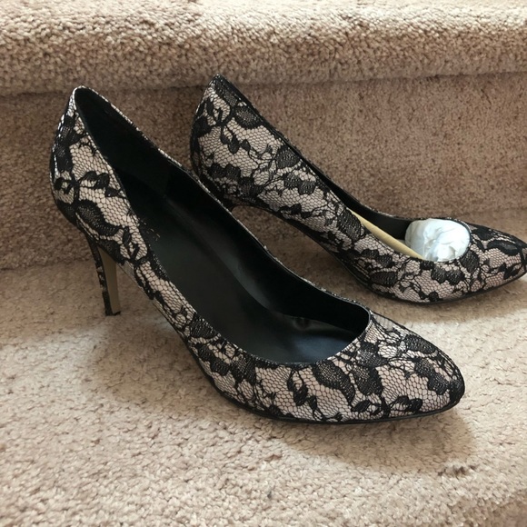 Ann Taylor pumps - Picture 1 of 3